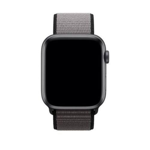 Apple Watch Series 4 Aluminum 44mm in Space Grey in Good condition