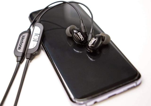 https://cdn.reebelo.com/pim/products/P-WESTONEB50FIVEDRIVERTRUEFITEARPHONES/BLK-image-2.jpg